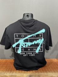T-shirt TOMMY JEANS MONDEVILLAGE