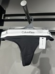 String CALVIN KLEIN MONDEVILLAGE